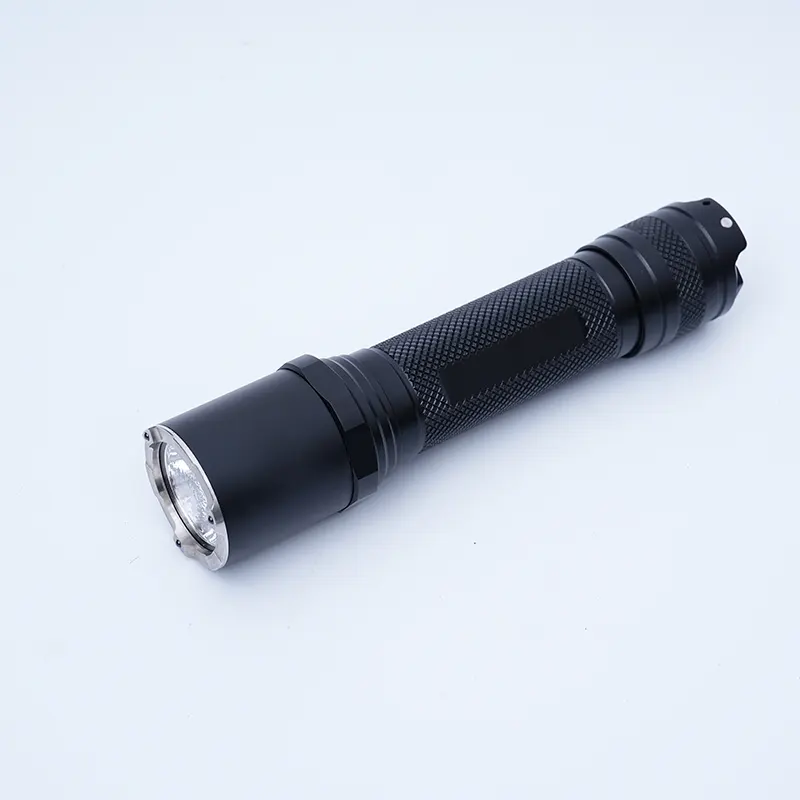 Lanterna LED tática